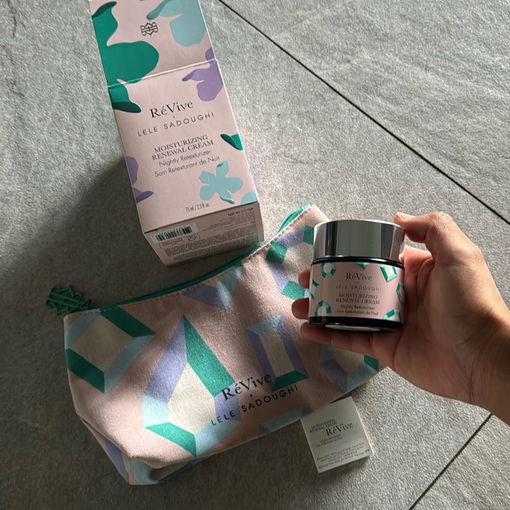 RÉVIVE X LELE SADOUGHI MOISTURIZING RENEWAL CREAM ARTJAR